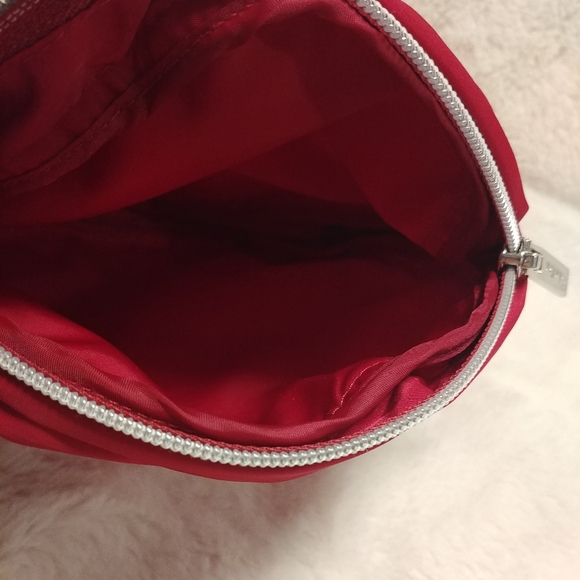 🎉2/$16 Calvin Klein Makeup Bag - Picture 2 of 7